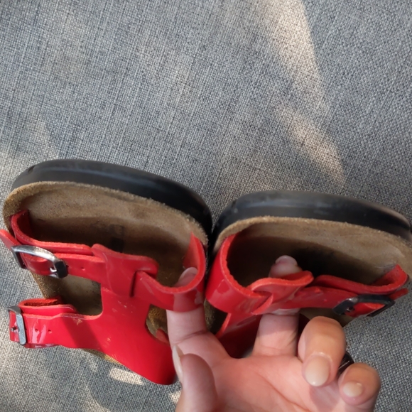 Red Patent Birkenstock sandals - Picture 3 of 5